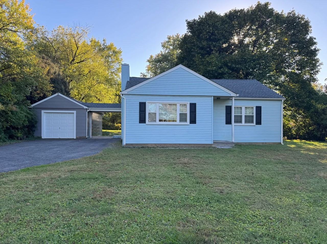 4038 Robert Rd - Photo 3 of 22