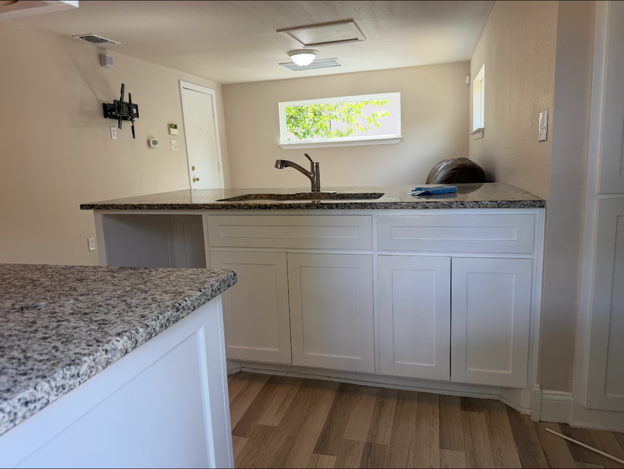 5317 Purington Avenue - Photo 3 of 19