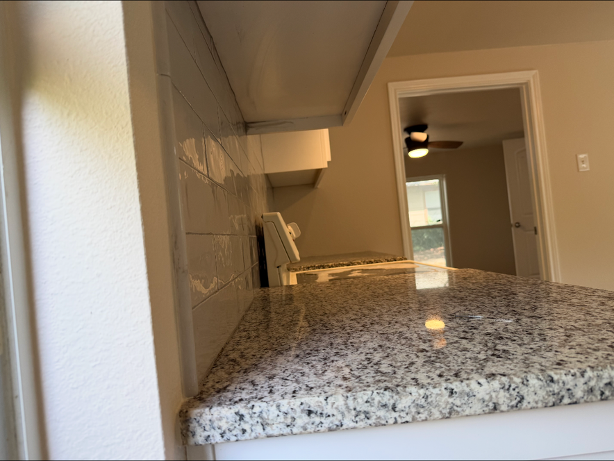 5317 Purington Avenue - Photo 5 of 19