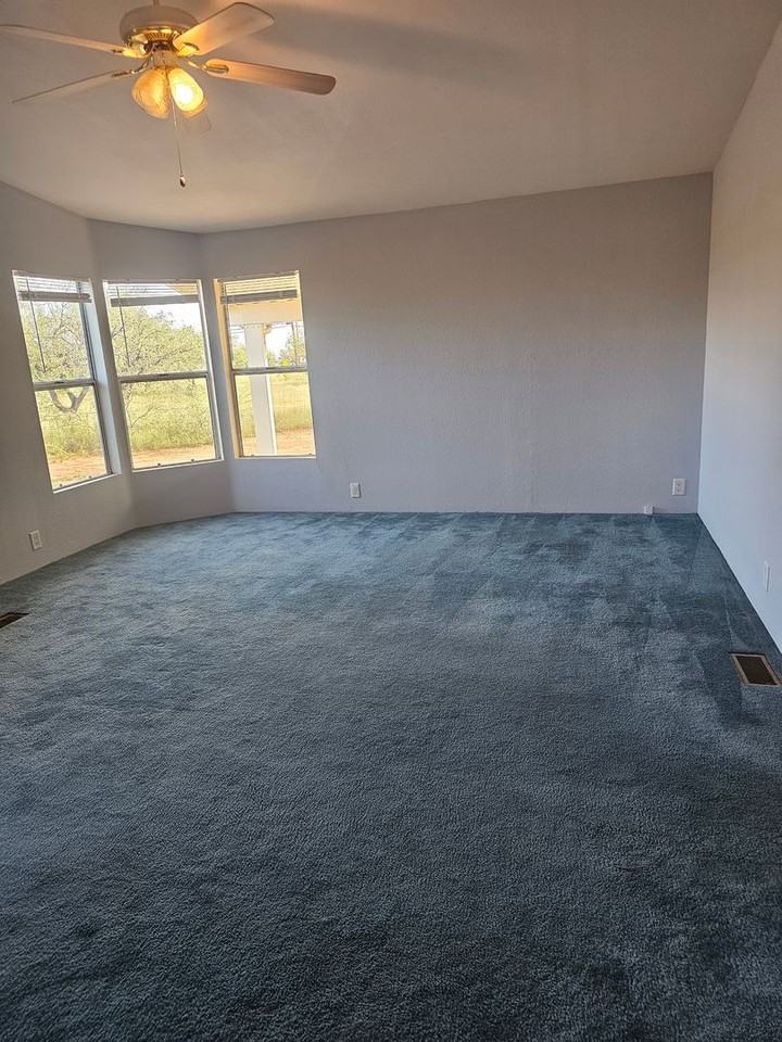 4424 S Santa Lucia Ave - Photo 2 of 11