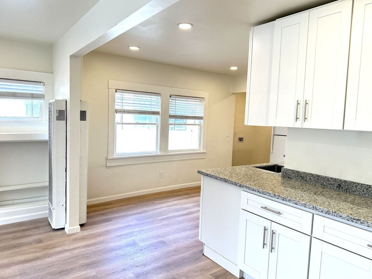 17 Cambridge Ave - Photo 6 of 24