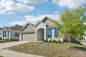 featured image of 180 Ridgeland Oaks Dr