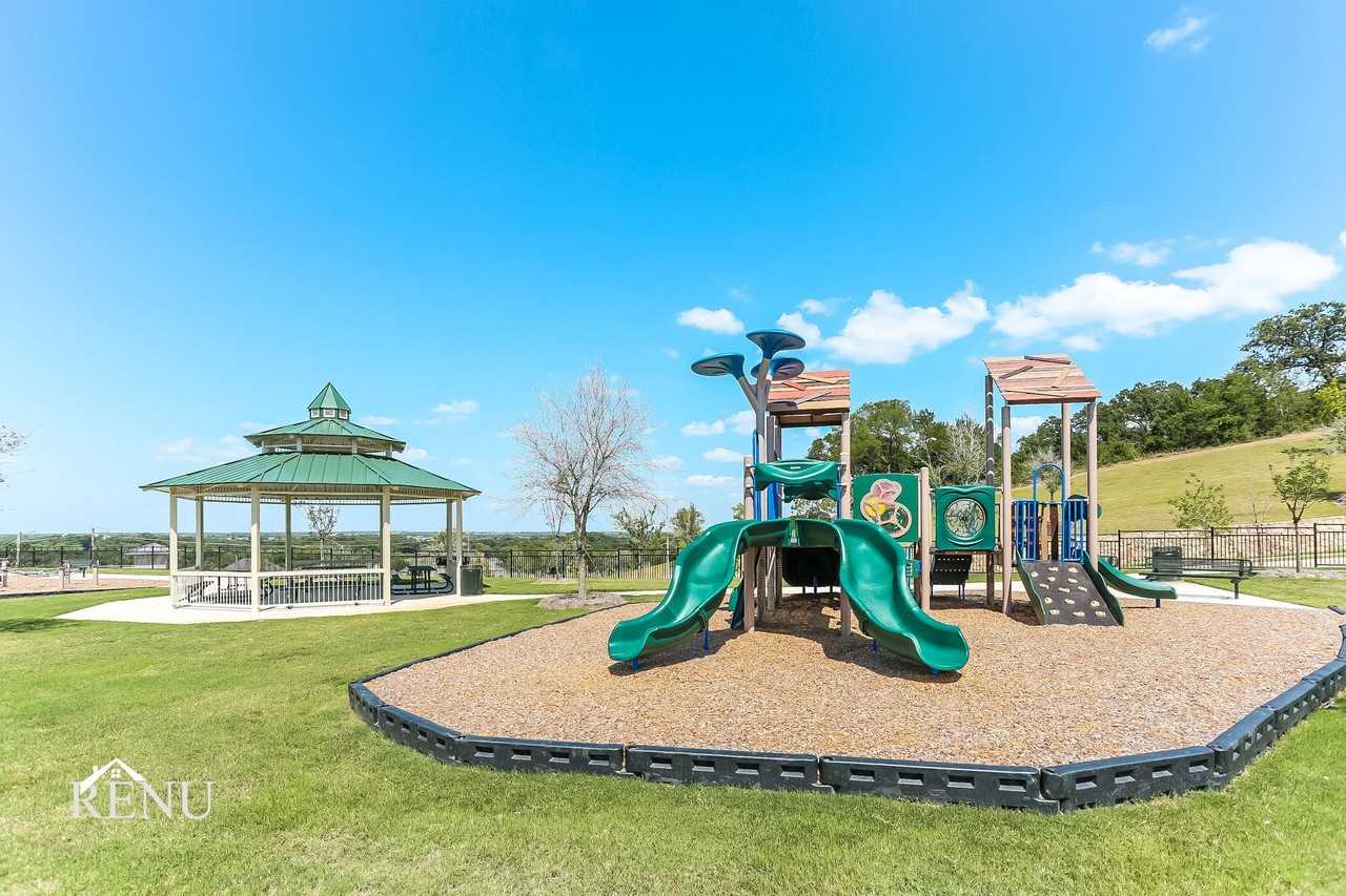 Oak Ridge - Photo 2 of 11