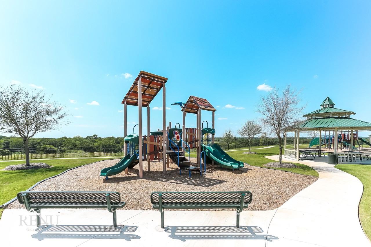 Oak Ridge - Photo 4 of 11