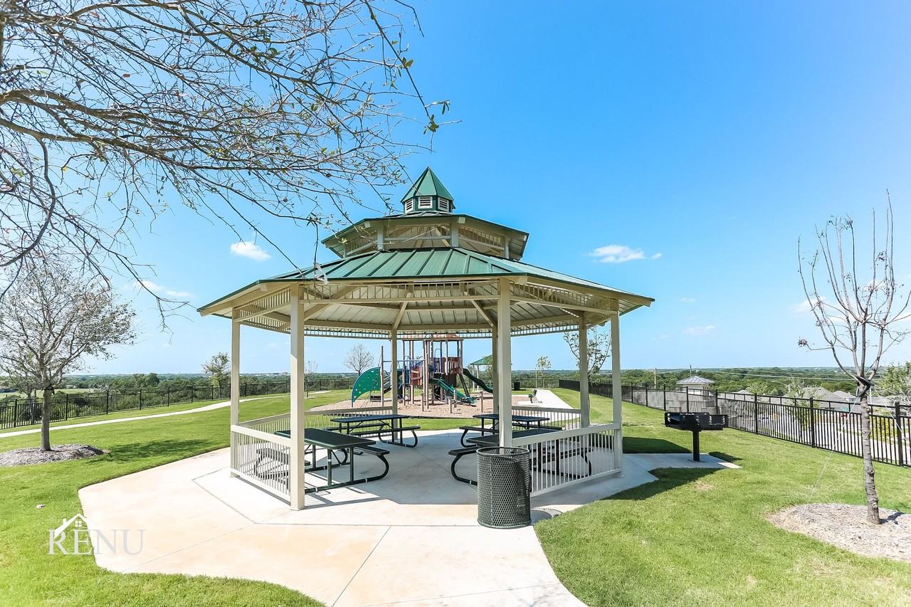 Oak Ridge - Photo 6 of 11
