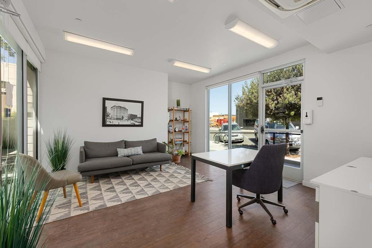 1001 18th St - Photo 7 of 49