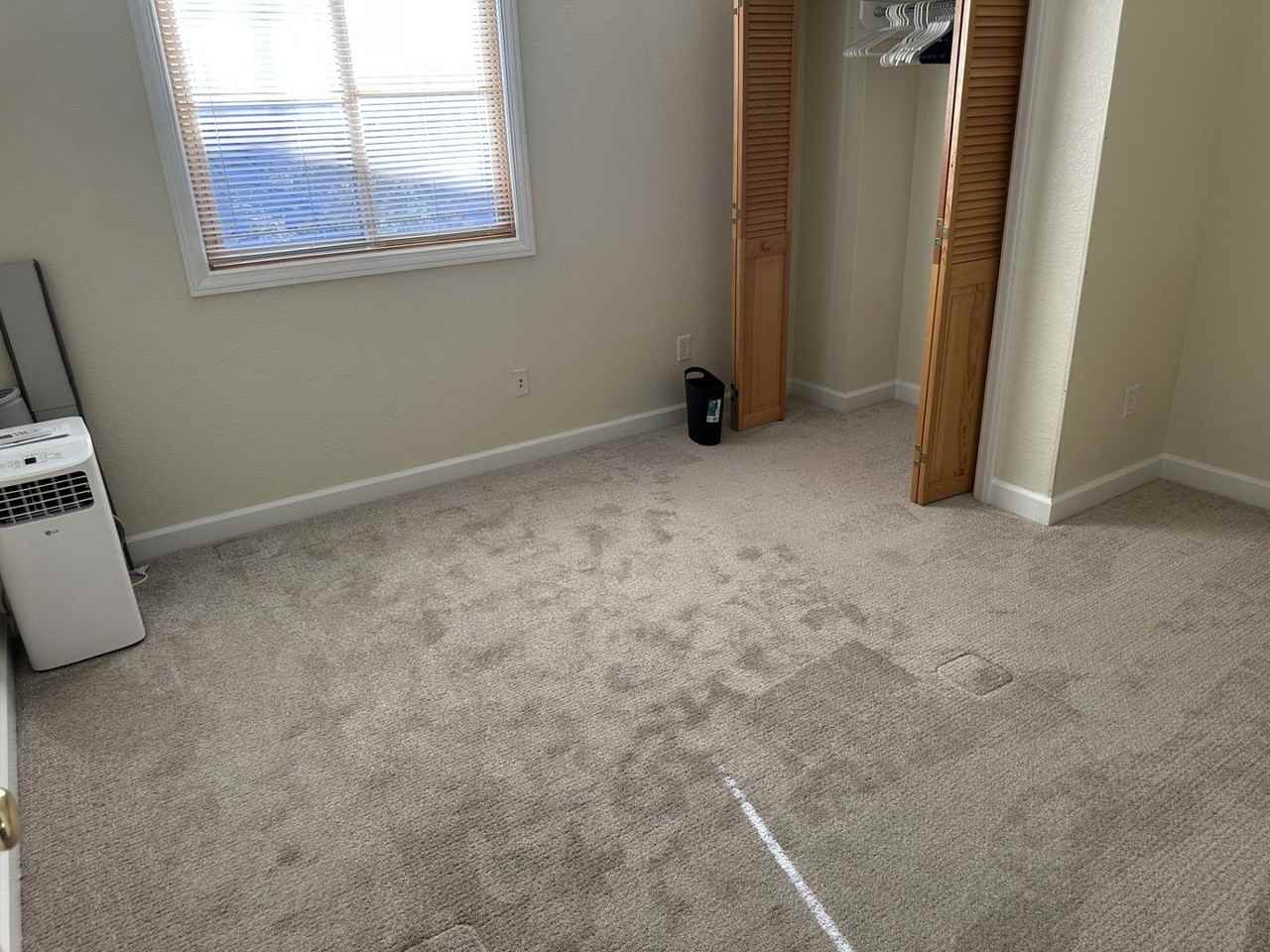 1381 Washburn St - Photo 6 of 12