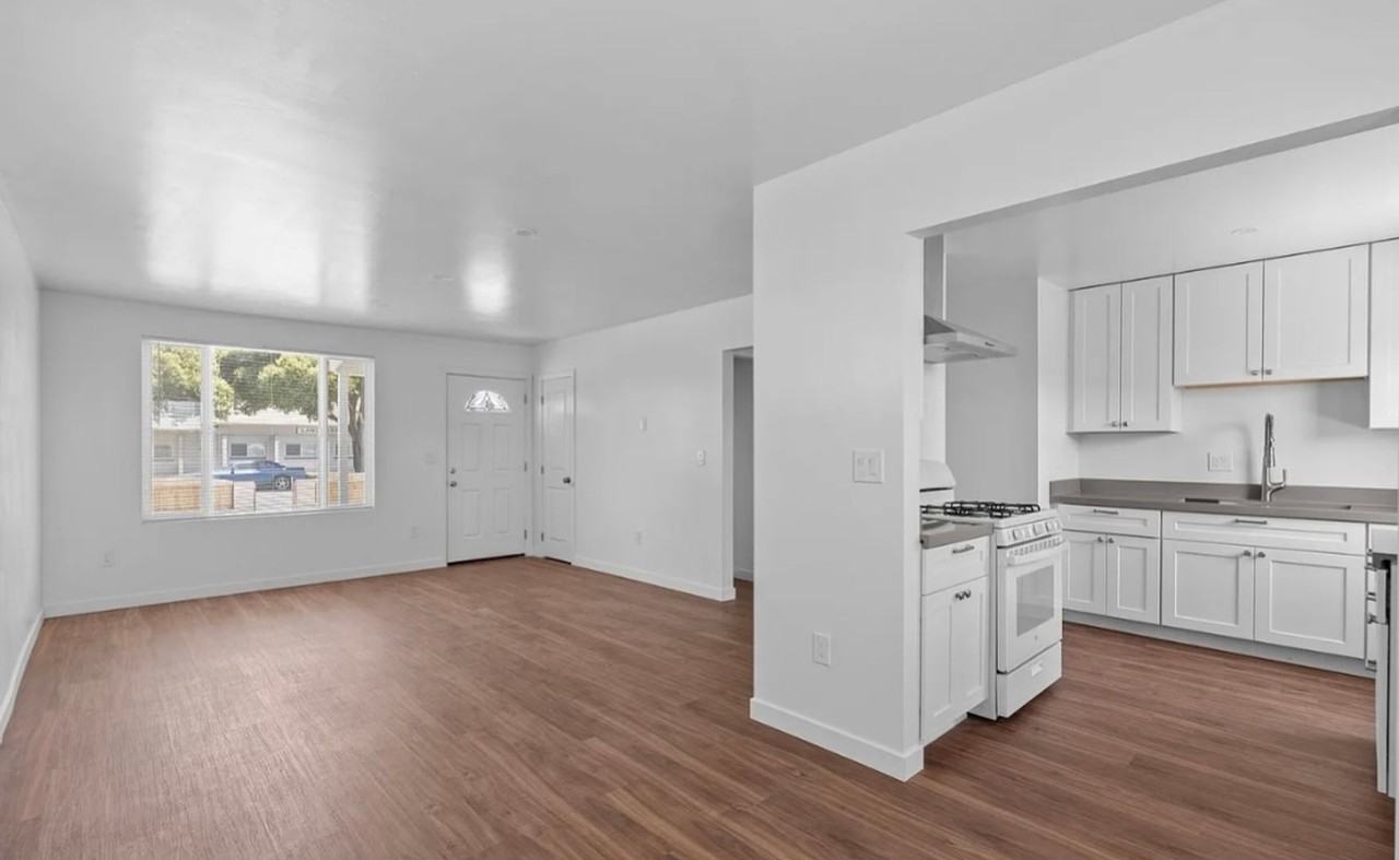 715 3rd Street - Photo 3 of 8