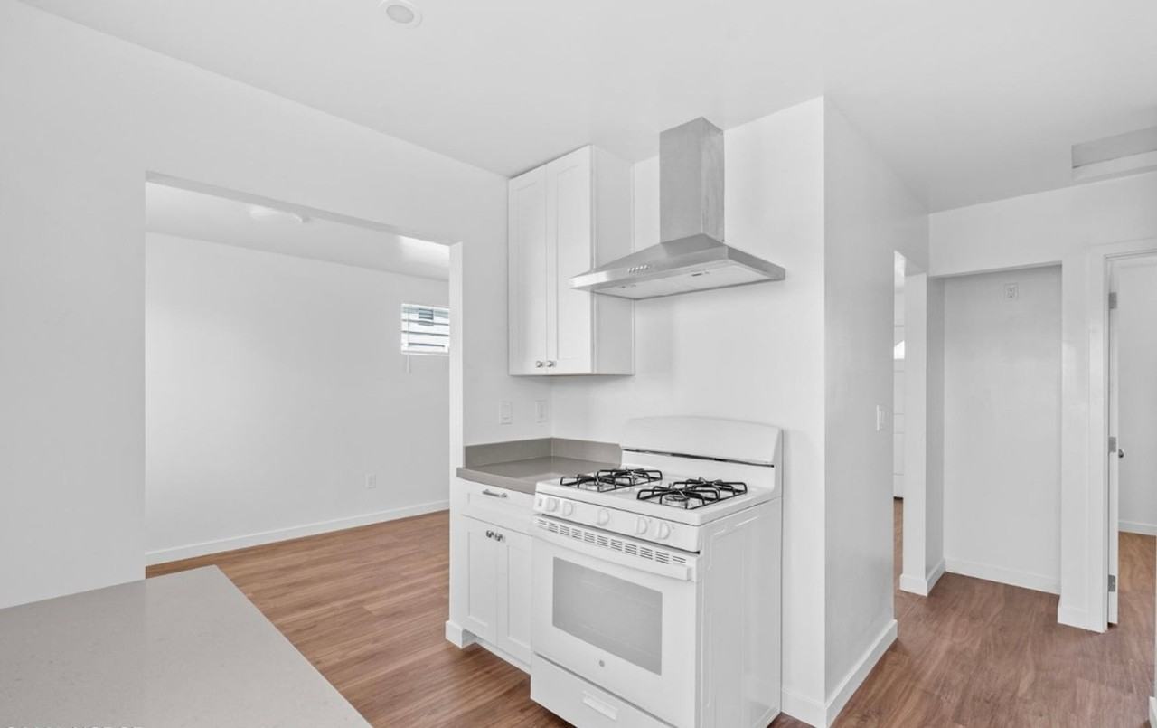 715 3rd Street - Photo 4 of 8