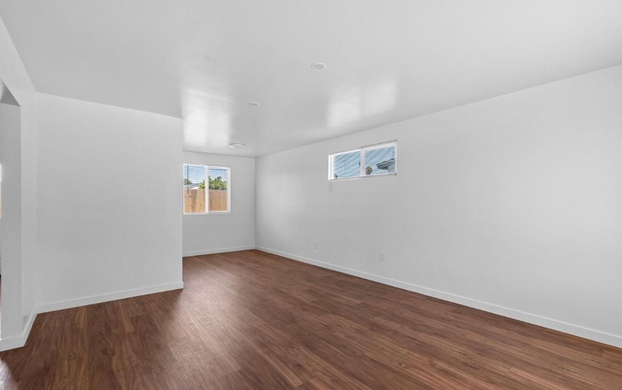 715 3rd Street - Photo 5 of 8