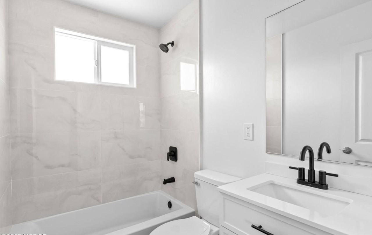 715 3rd Street - Photo 6 of 8