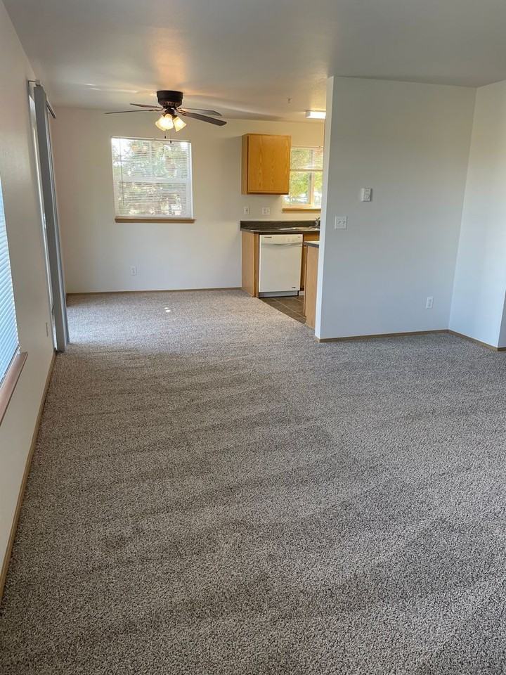 Union Crossing - Photo 4 of 30