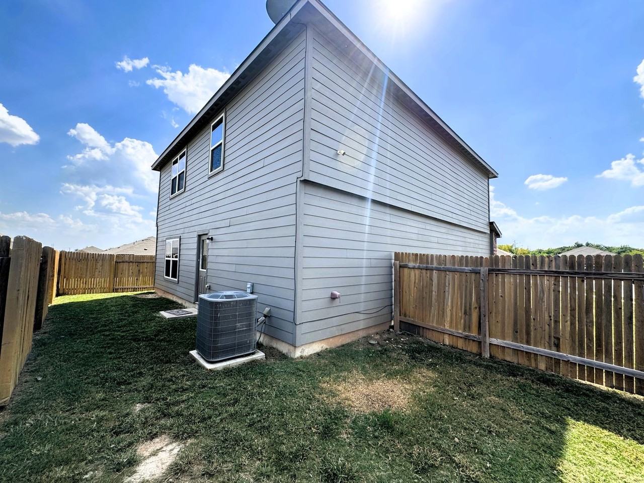 356 Crescent Park Dr - Photo 5 of 32