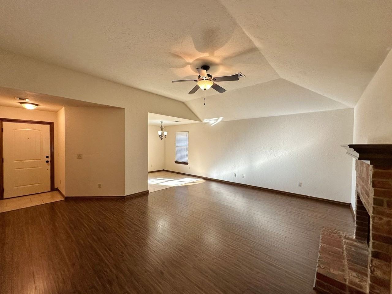 607 Nw Granite Ave - Photo 4 of 28