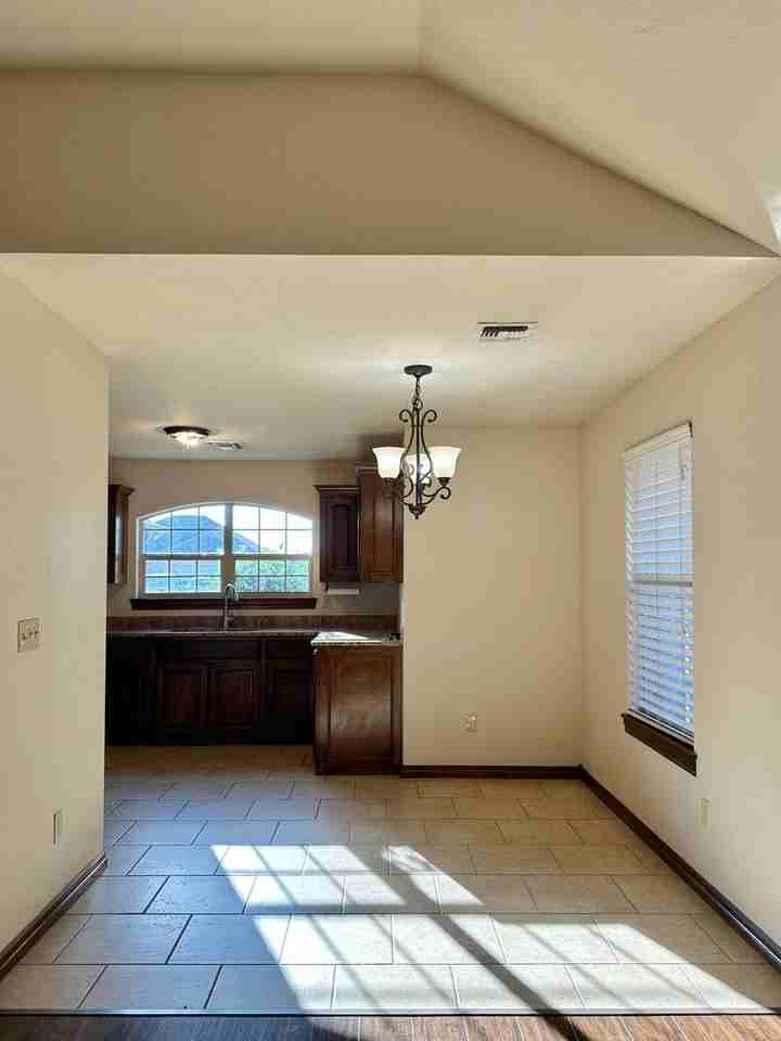 607 Nw Granite Ave - Photo 6 of 28