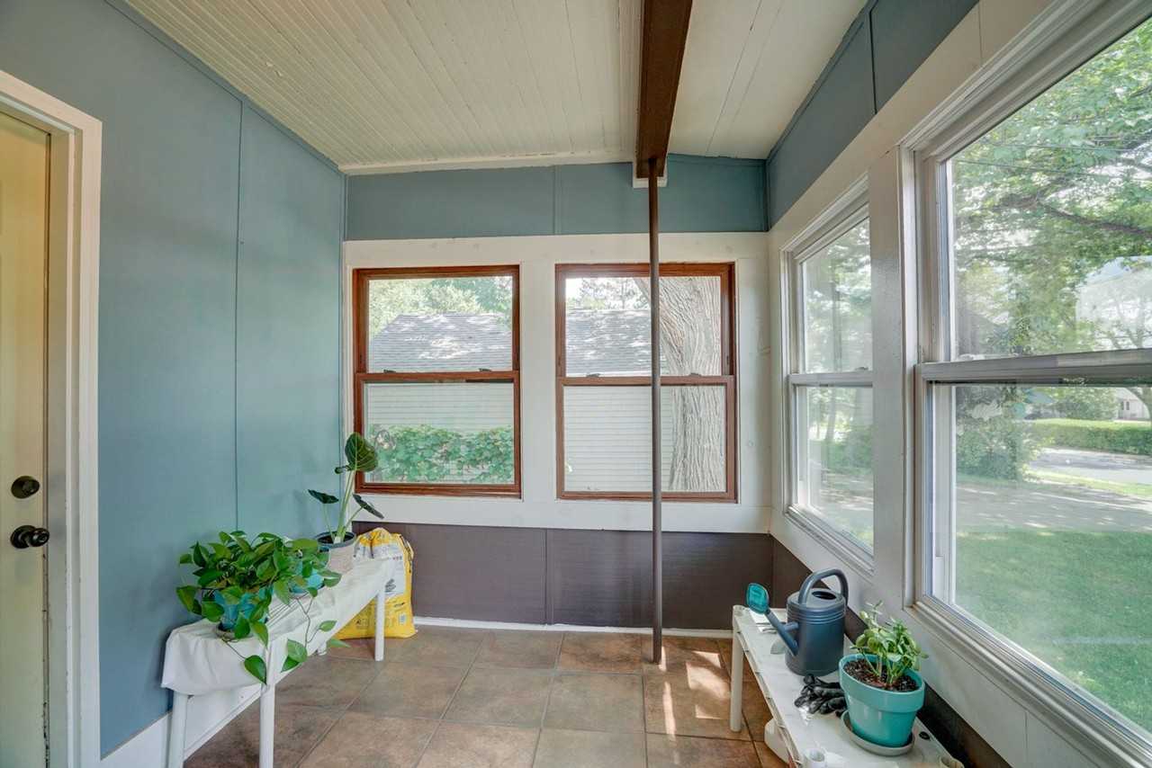 1606 Steensland Drive - Photo 2 of 21