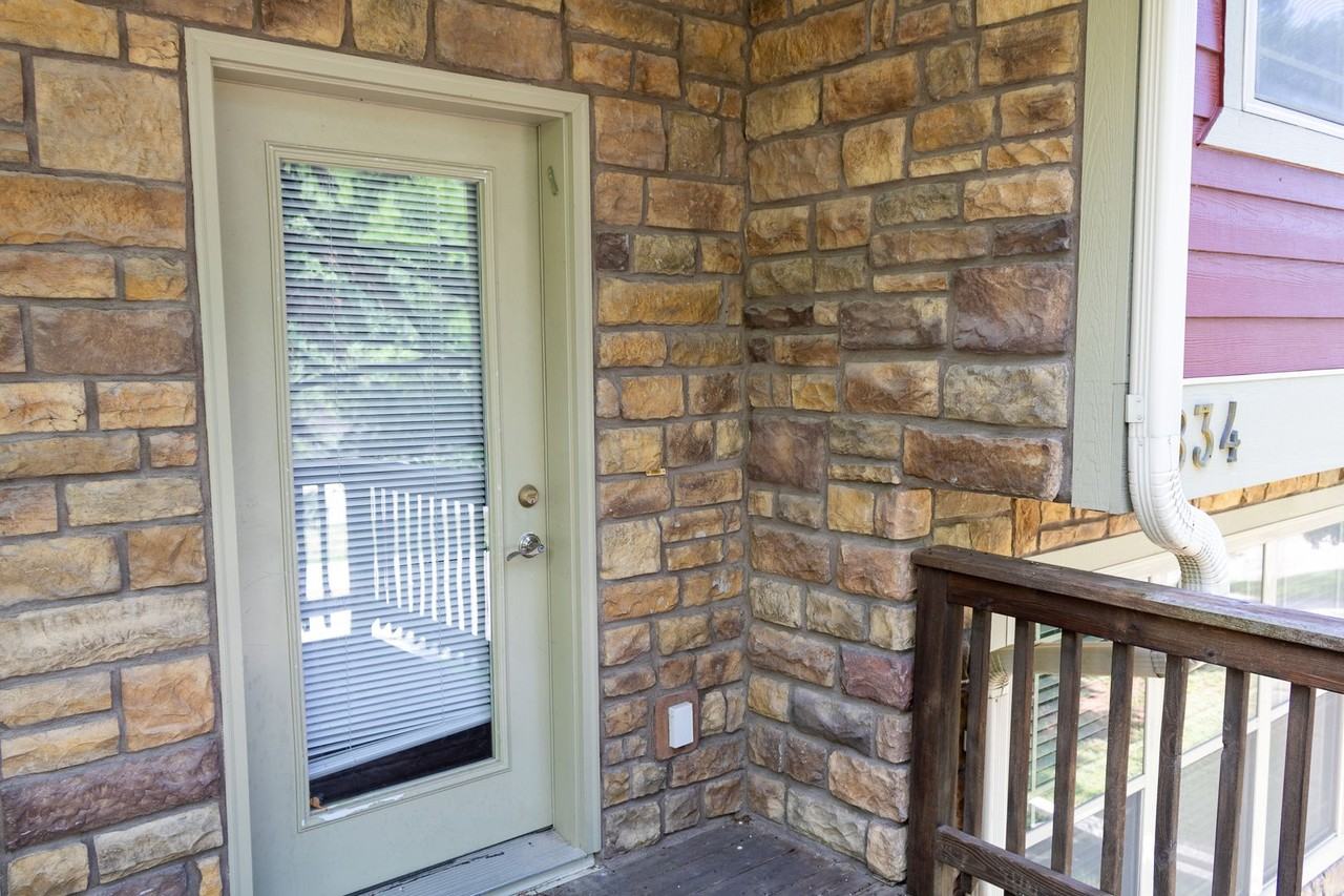 1834 N Dubuque St - Photo 6 of 31