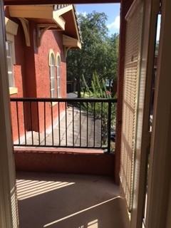 210 210 Villa de este Terrace - Photo 2 of 25