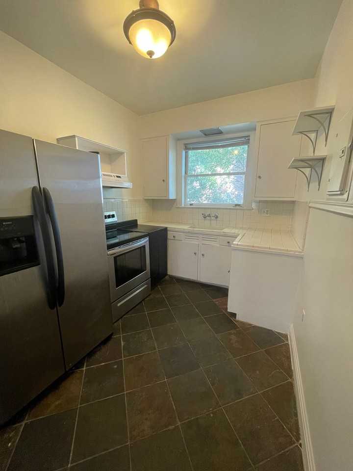 2748 Vernon Ter - Photo 6 of 12