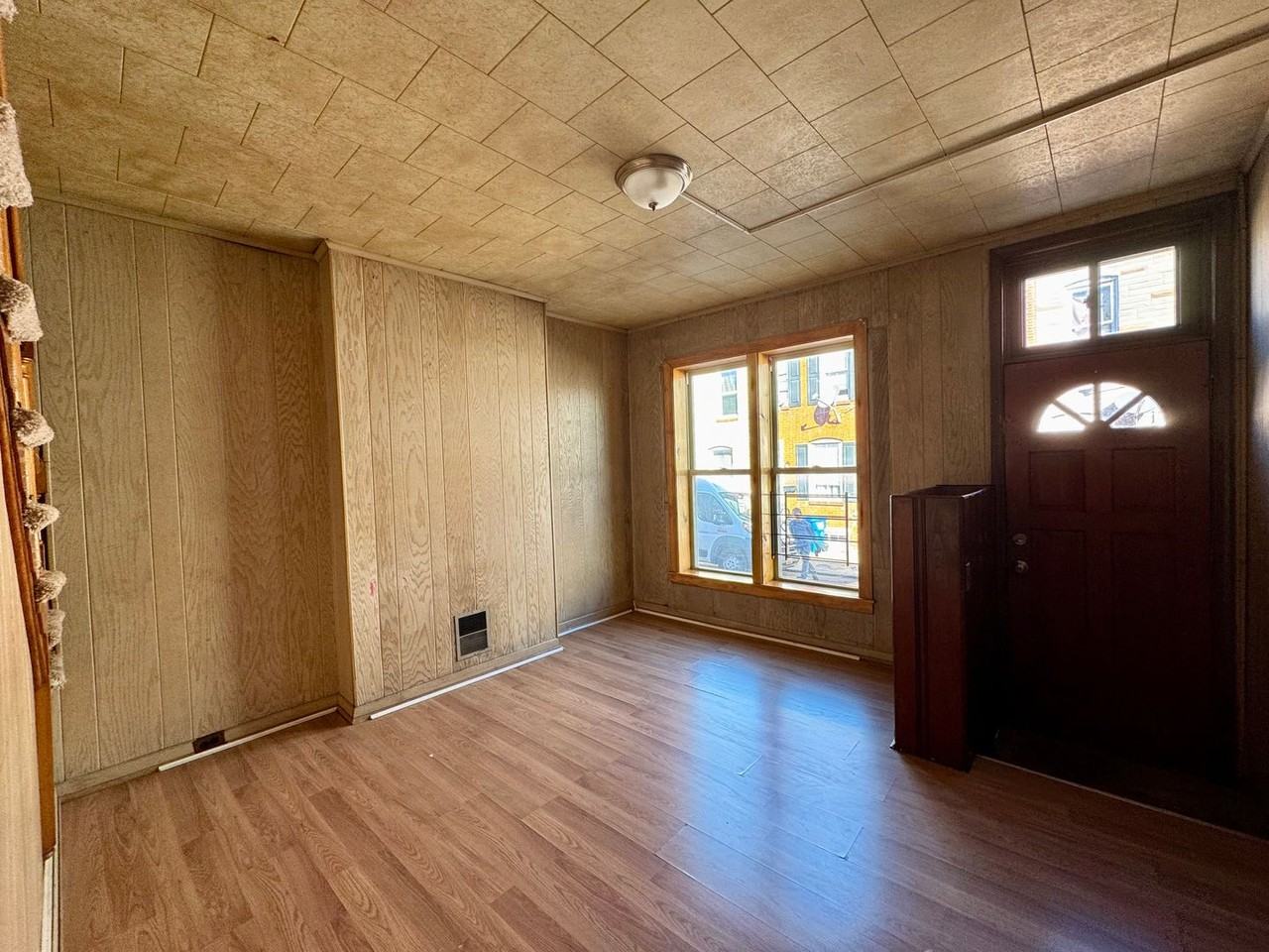 3413 Leverton Ave - Photo 2 of 15