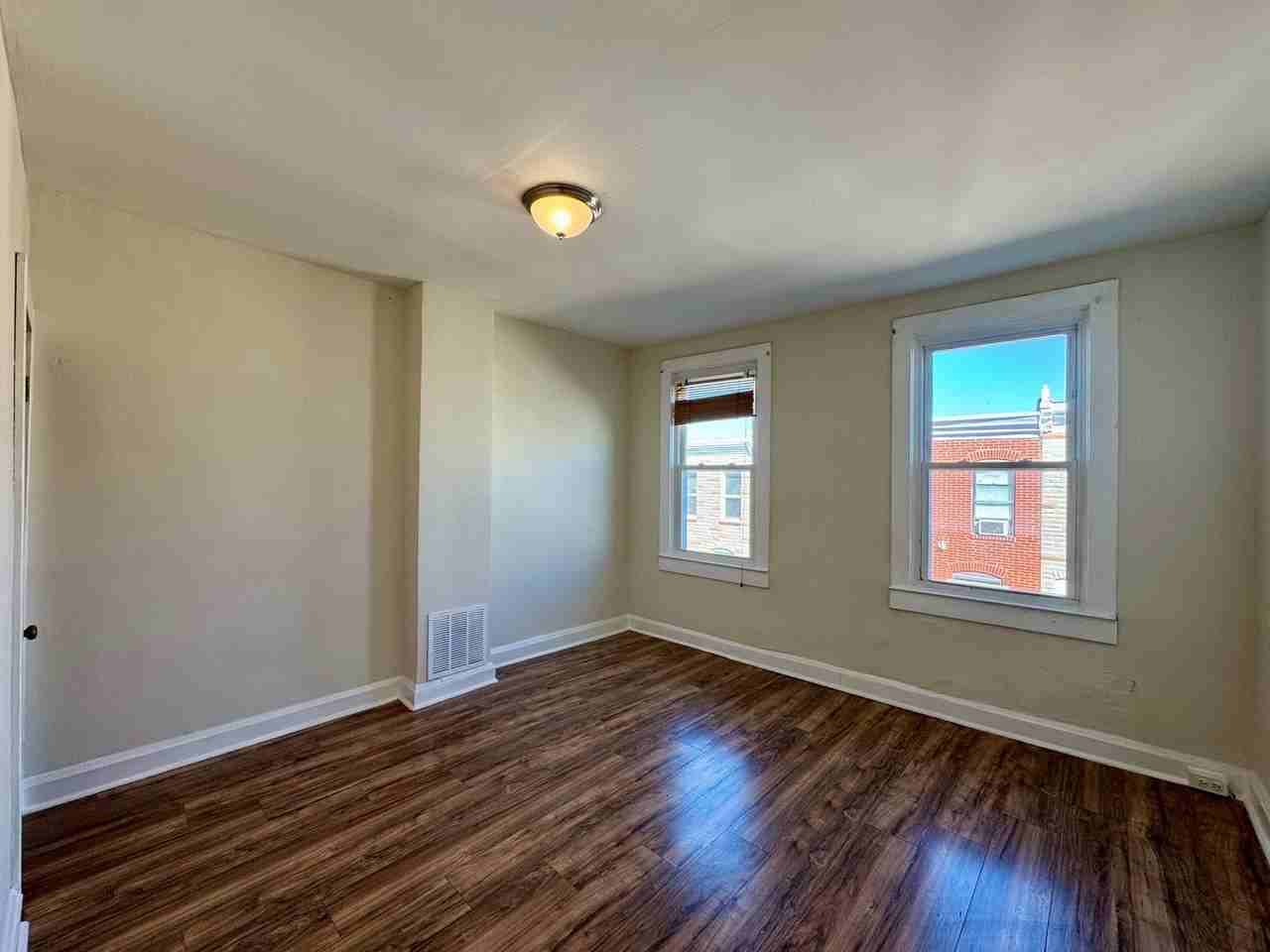 3413 Leverton Ave - Photo 7 of 15