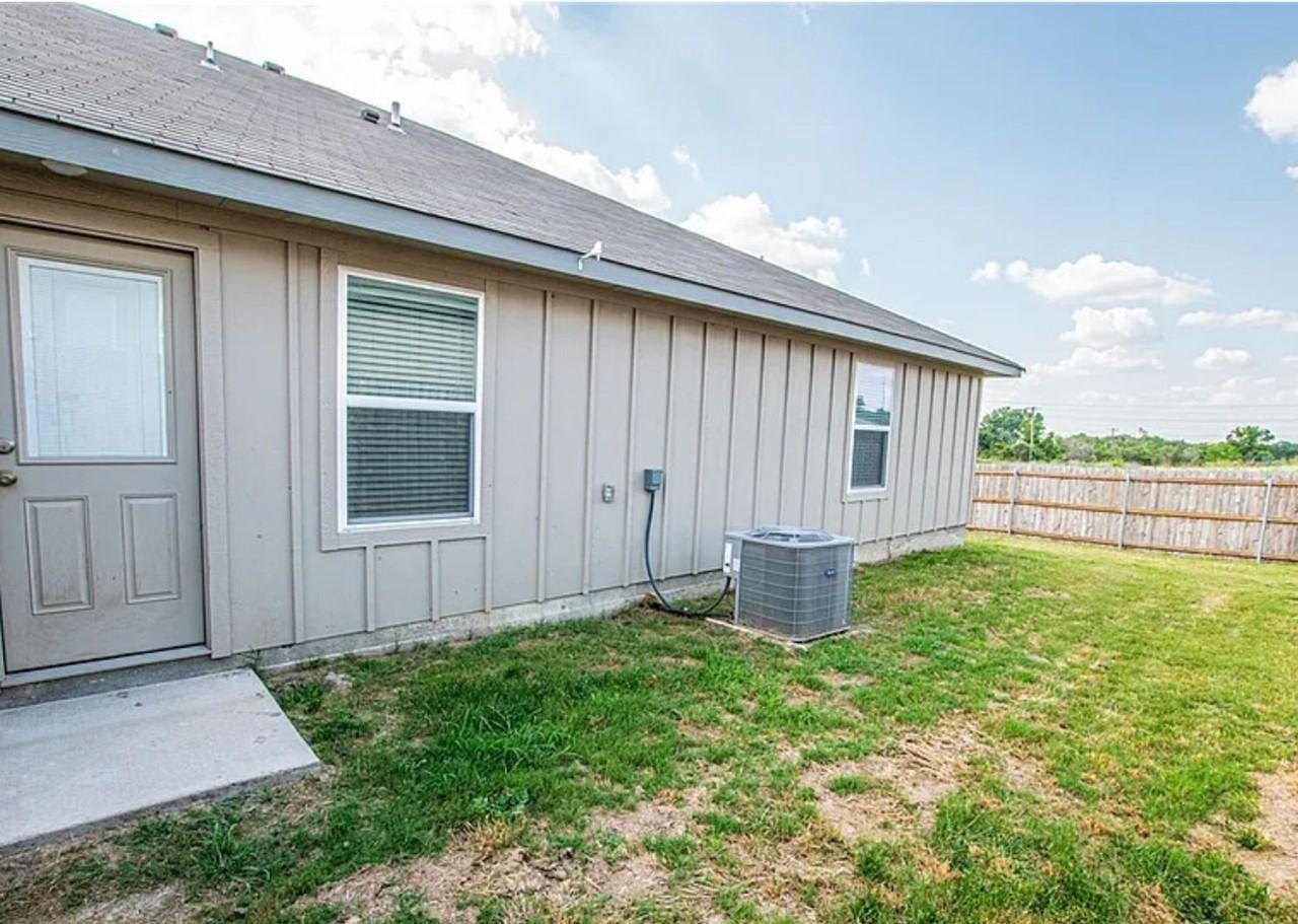 3312 Stonewall Dr #A - Photo 2 of 14