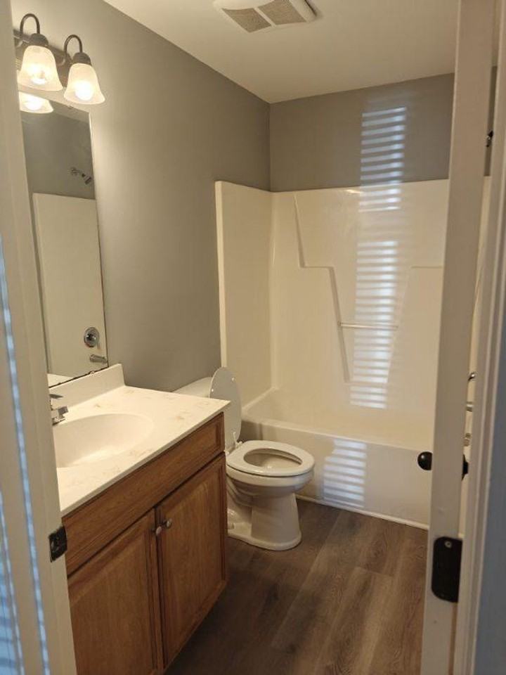 1203 S Fant St - Photo 4 of 19