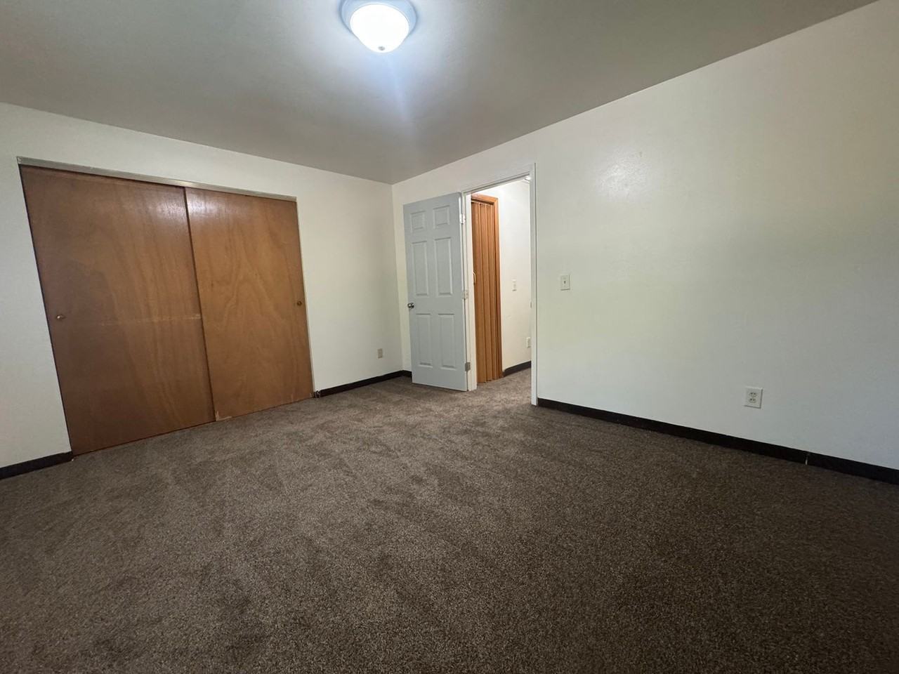 TIKI - 4563-4569 Croftshire Dr. - Photo 6 of 16