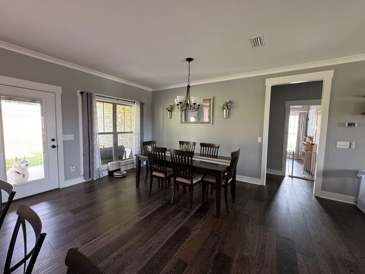 364 Lakes Dr - Photo 4 of 16