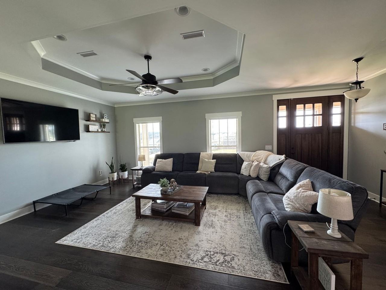 364 Lakes Dr - Photo 5 of 16