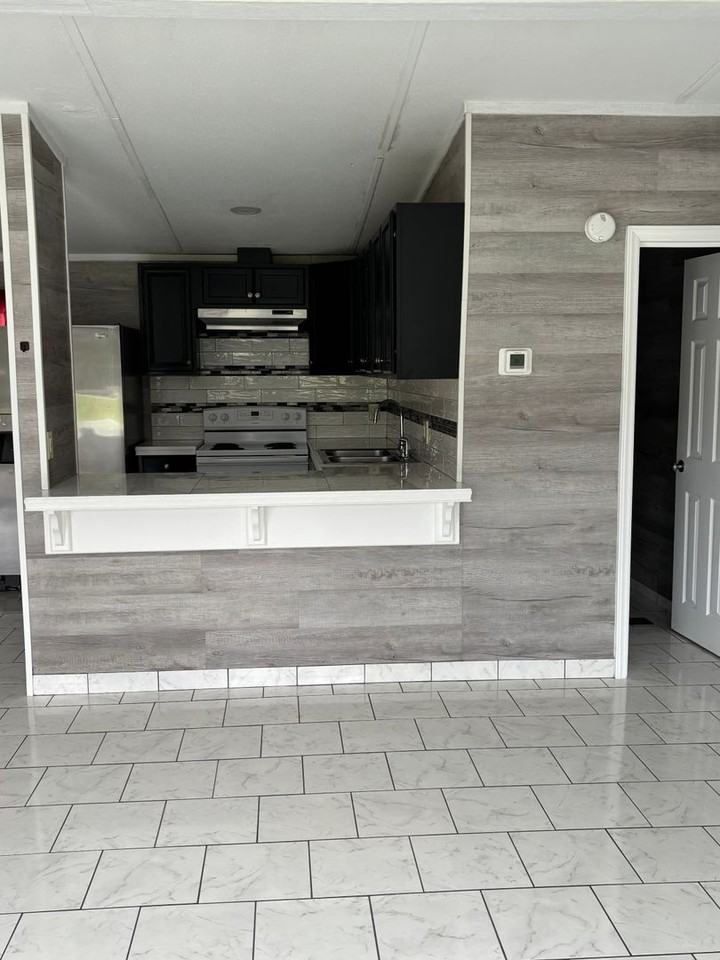 1759 Embarcadero Ave - Photo 2 of 10