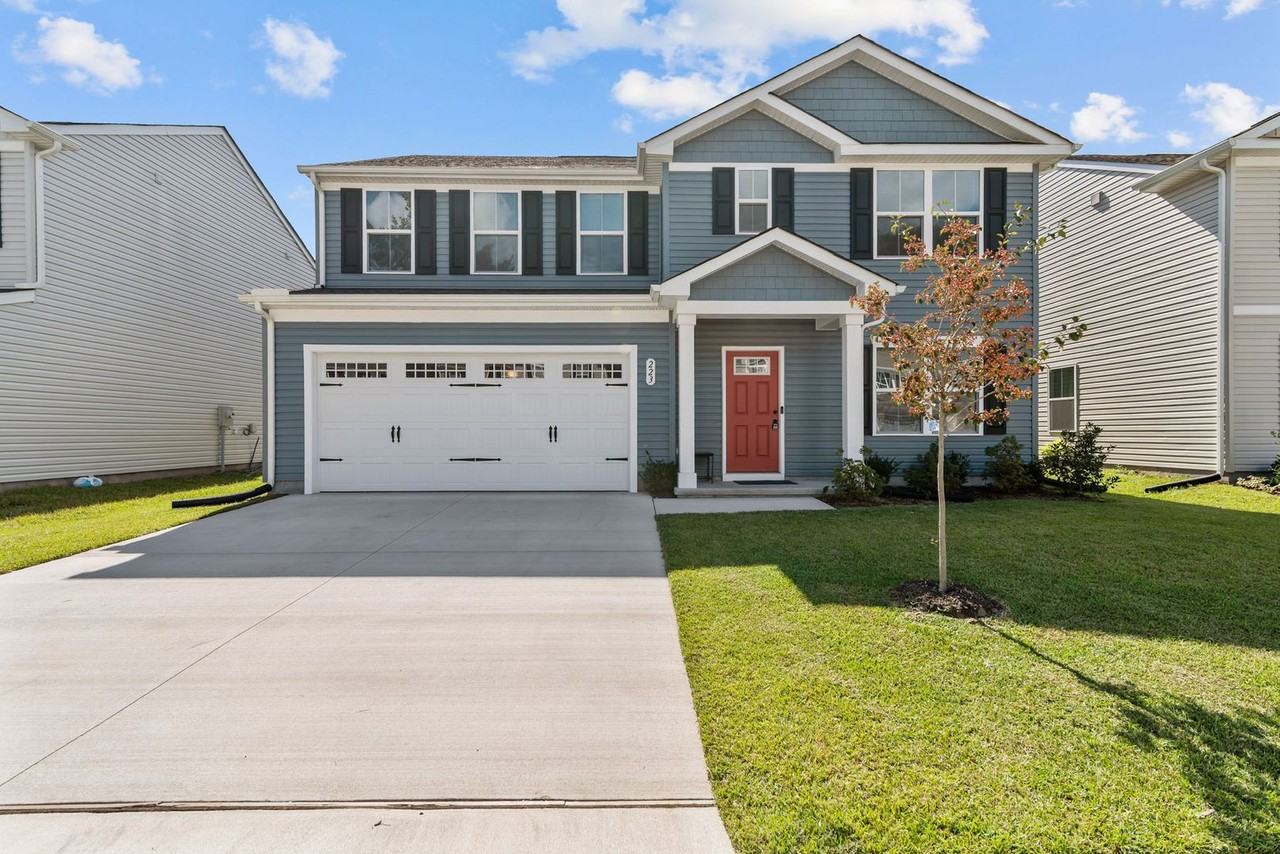 223 Monmouth St - Photo 2 of 36