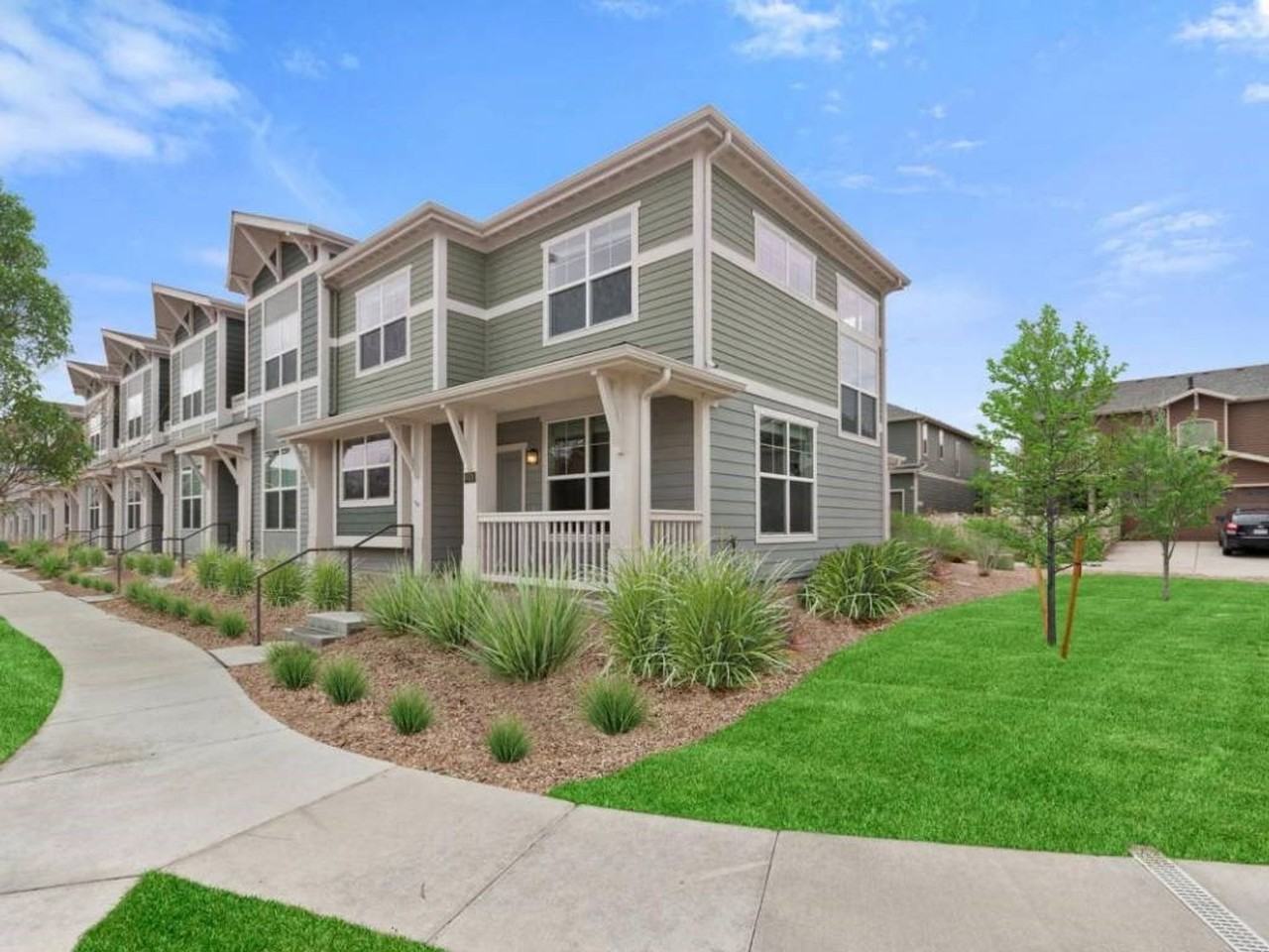 Modern Living at 9474–9518 E 109th Drive – Henderson, CO Apartments for Rent - Photo 3 of 6