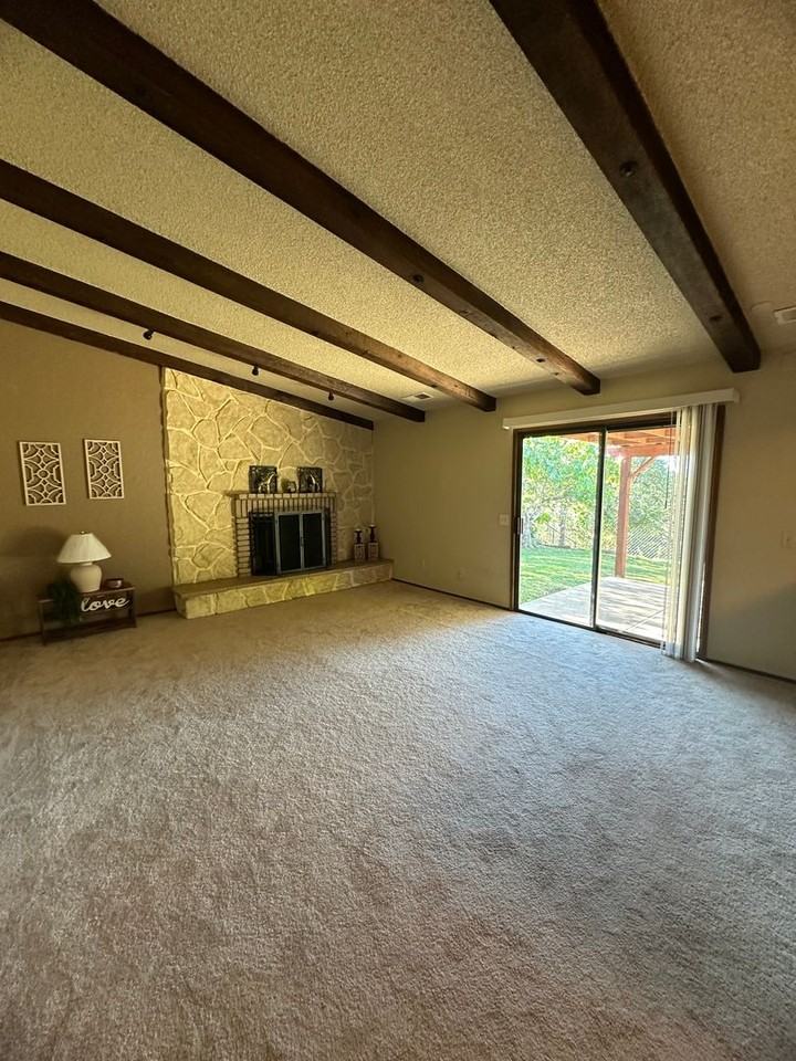 4191 Villa Dr - Photo 3 of 10