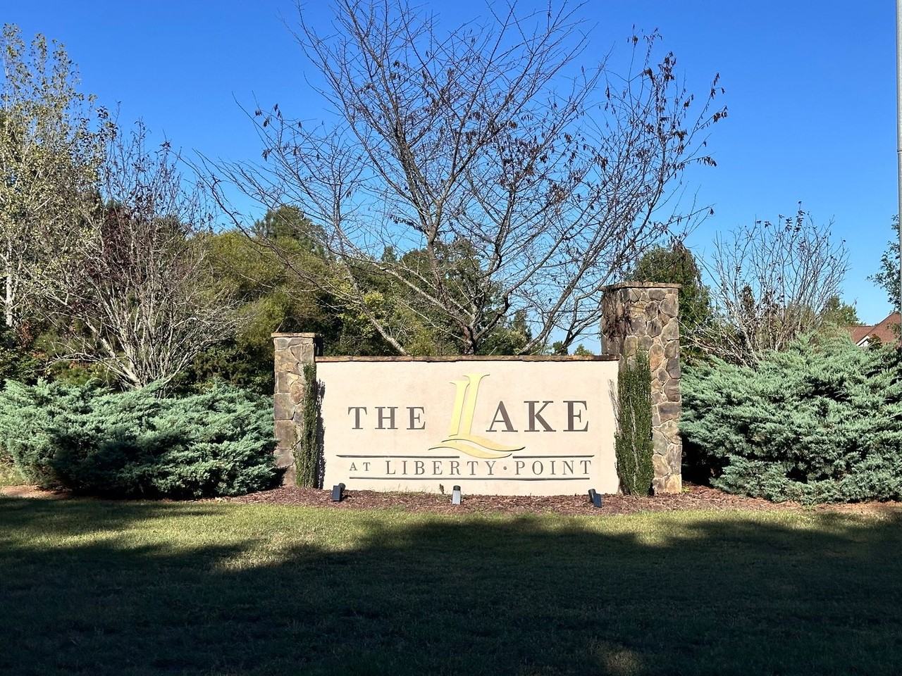 2037 Rocky Stream Rd - Photo 2 of 41