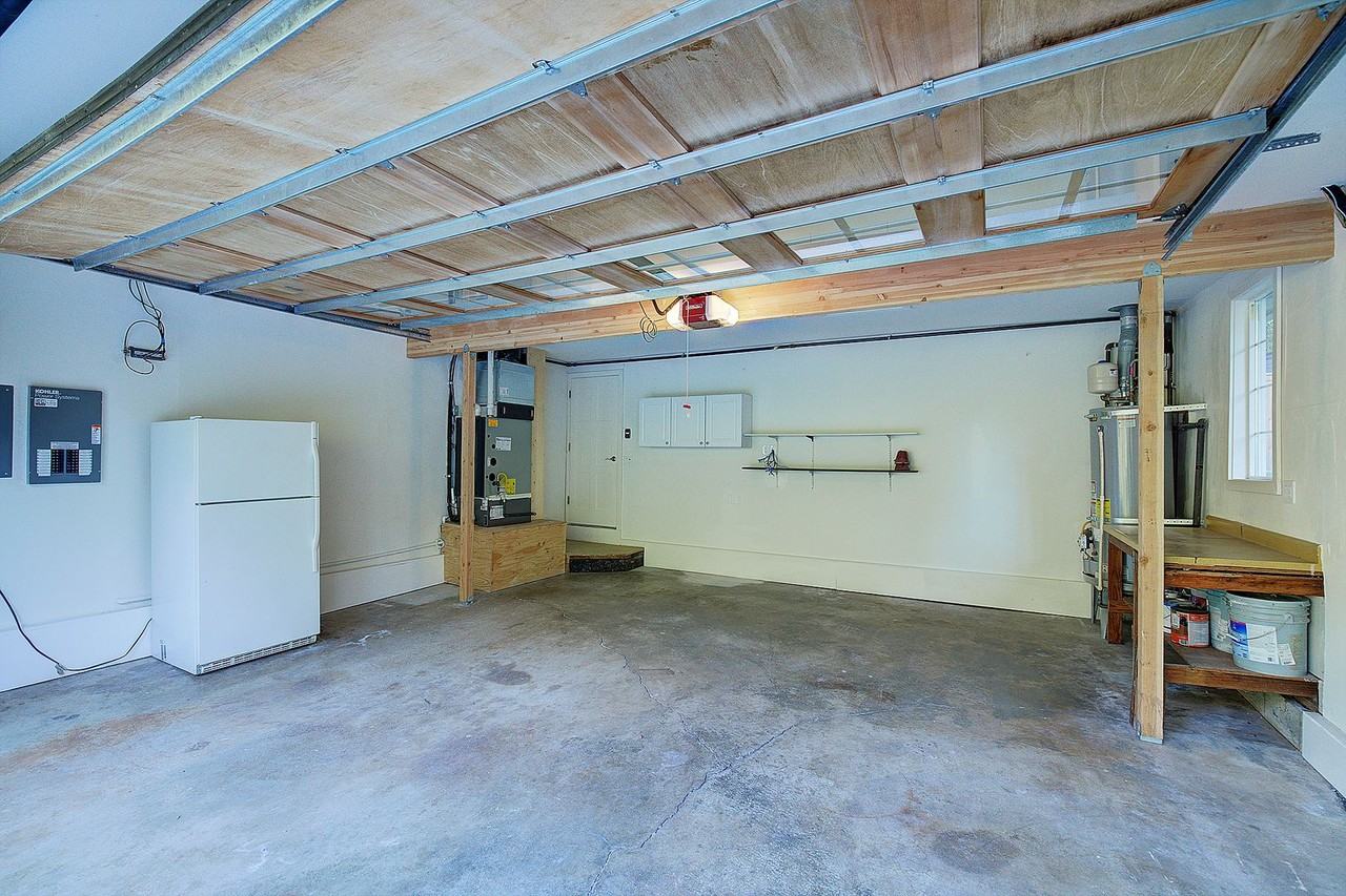 4162 West Mercer Way - Photo 2 of 38