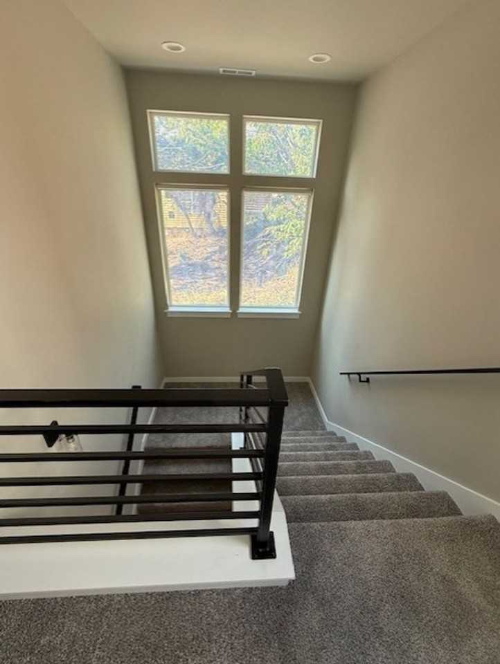 113 W 5th St - Photo 6 of 15