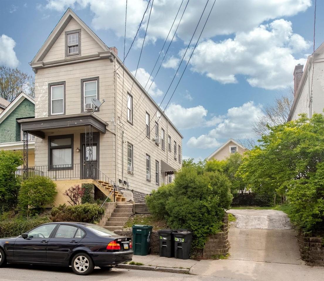 2314 Victor St - Photo 2 of 37