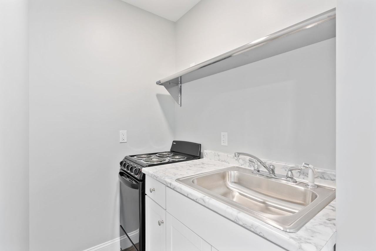 610 Congress St - Photo 5 of 8