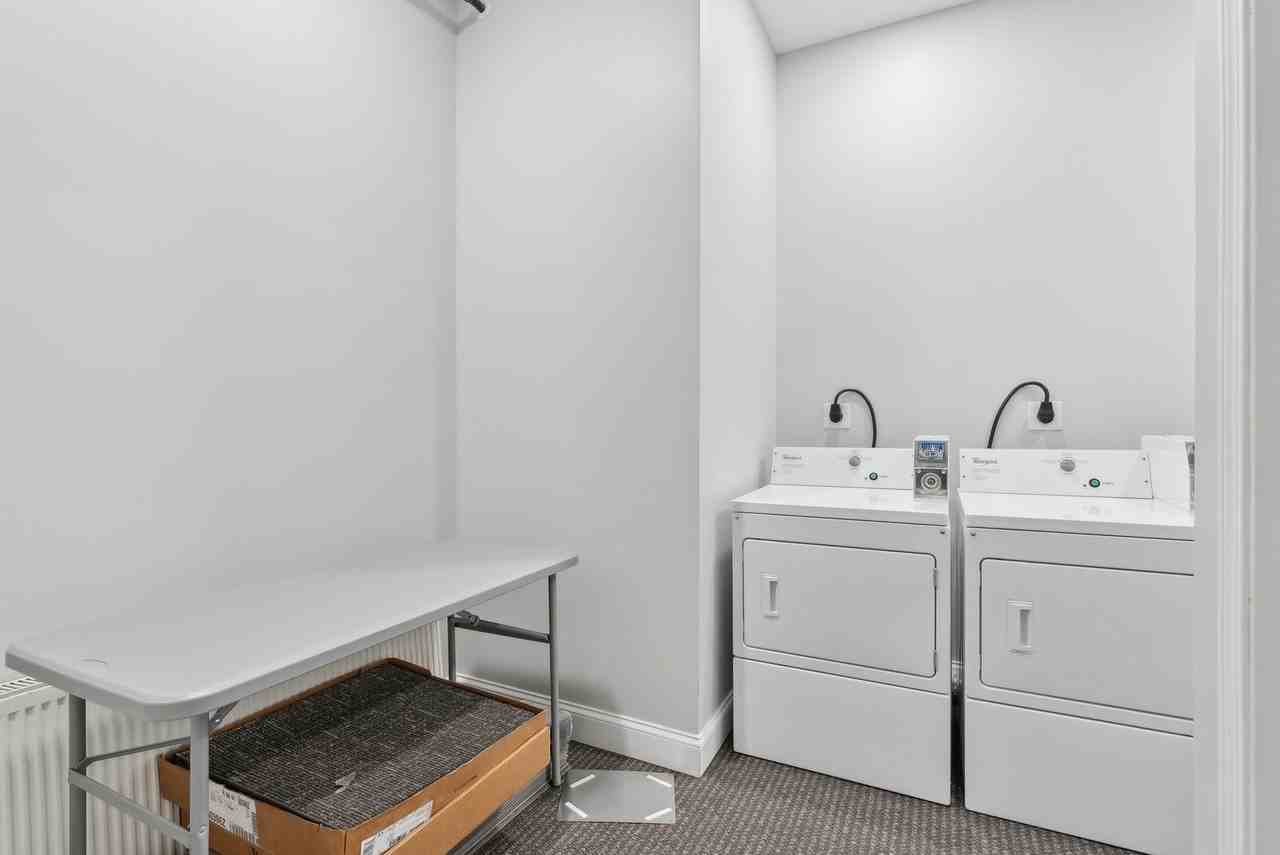 610 Congress St - Photo 7 of 8