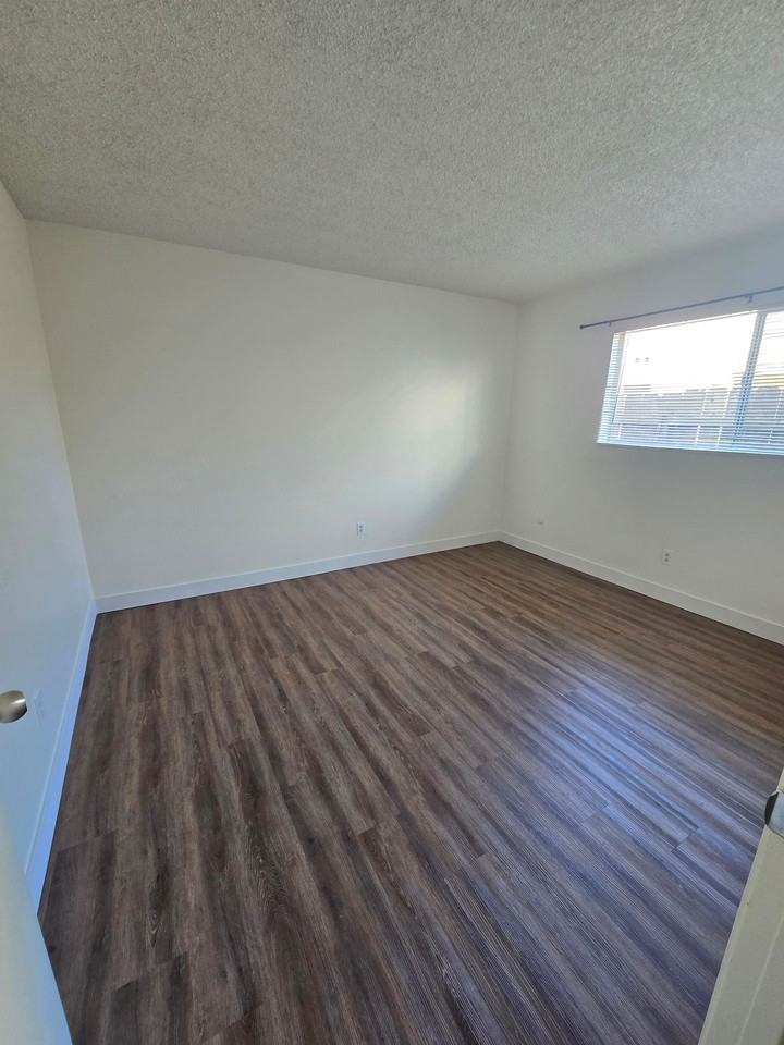 4609 34th - Photo 2 of 12