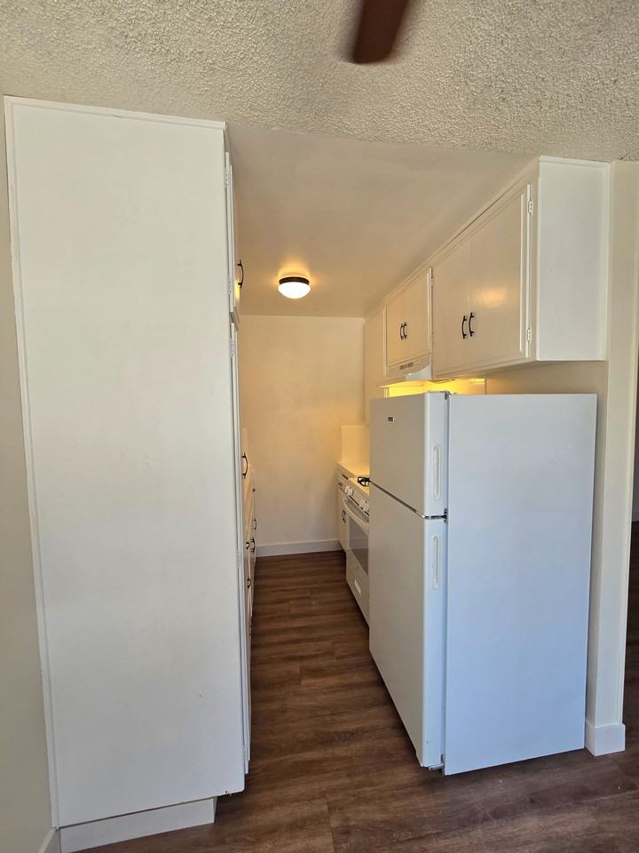 4609 34th - Photo 5 of 12