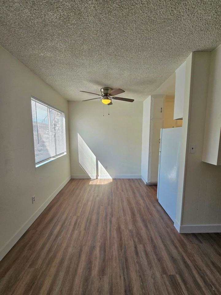 4609 34th - Photo 7 of 12