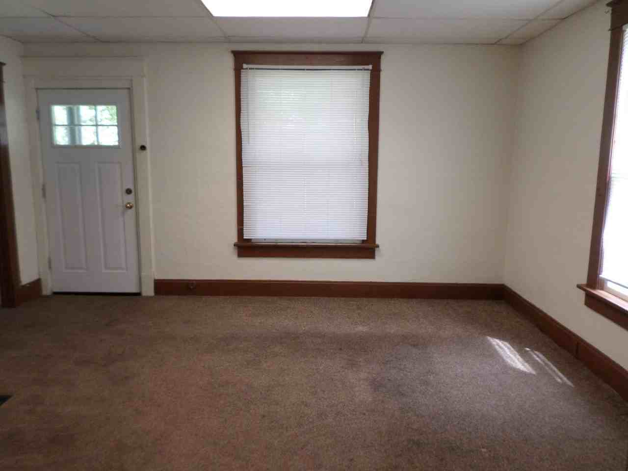 715 Laramie St - Photo 3 of 23