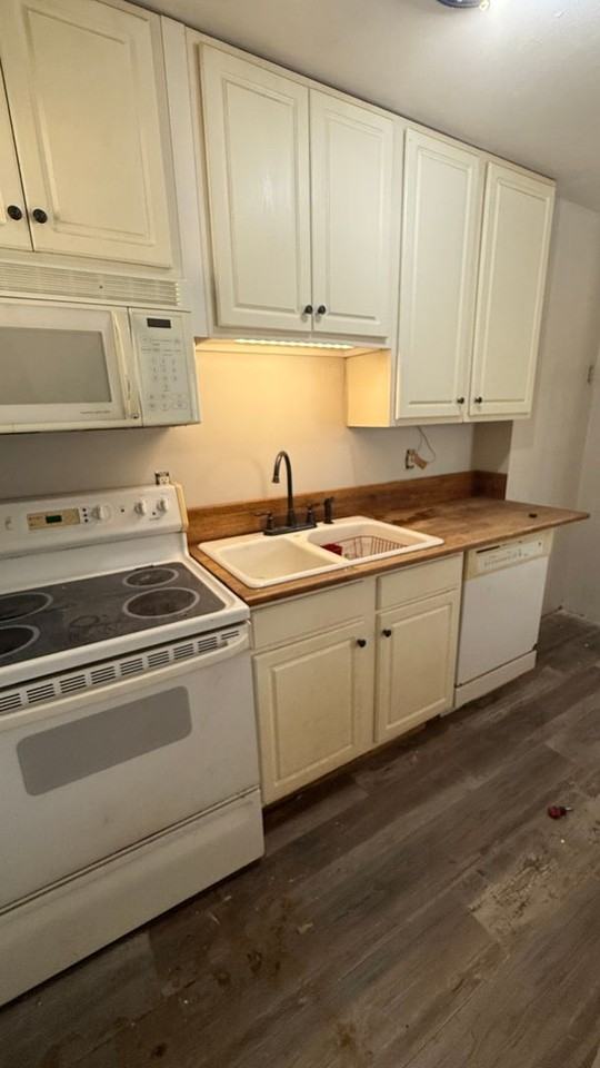 2 2 bedroom House off Koester Springs Rd - RENTAL - Photo 3 of 20