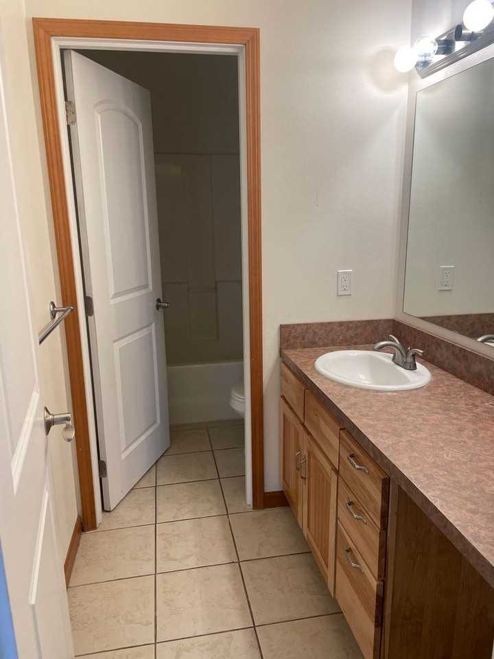 330 Kathleen Place - Photo 6 of 27