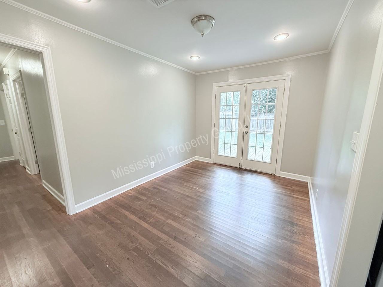 604 S 18th St - Photo 5 of 26