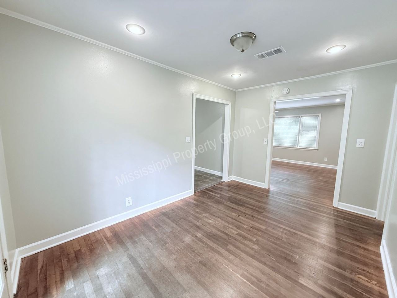 604 S 18th St - Photo 6 of 26