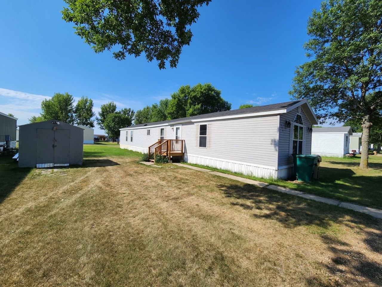 106 17th Avenue Southwest - Photo 2 of 18