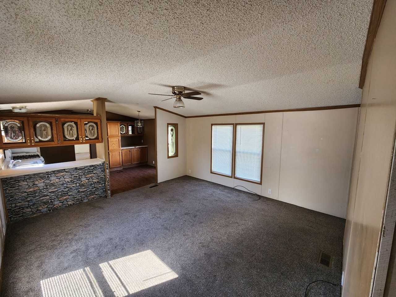 106 17th Avenue Southwest - Photo 4 of 18